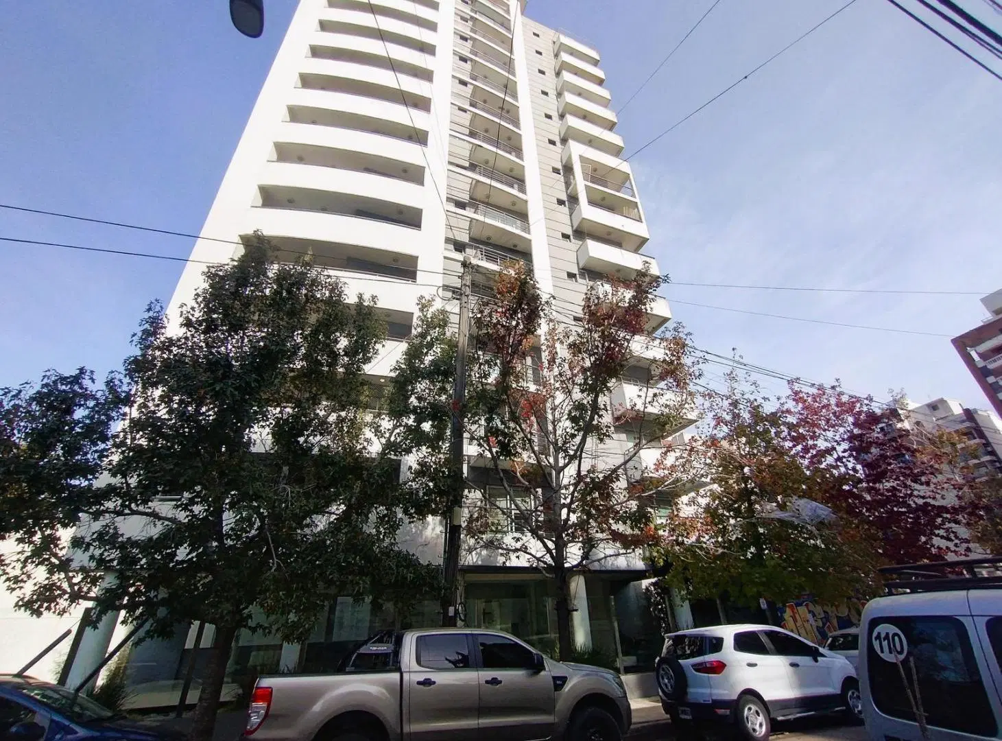 VENTA DEPARTAMENTO 4 AMBIENTES CON COCHERA QUILMES CENTRO 1