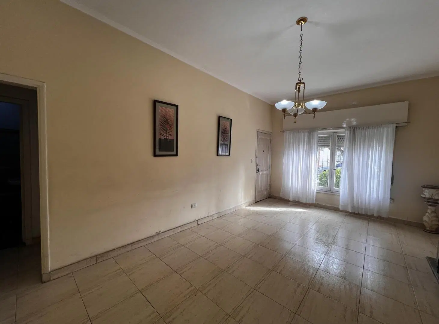 Casa de 4 ambientes en venta en Quilmes Oeste 5
