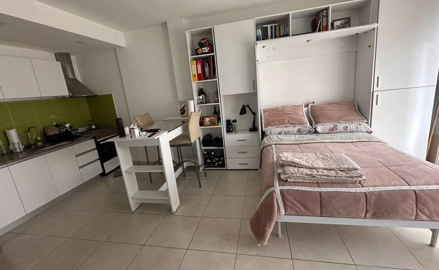 Monoambiente en venta en Bernal Oeste 3