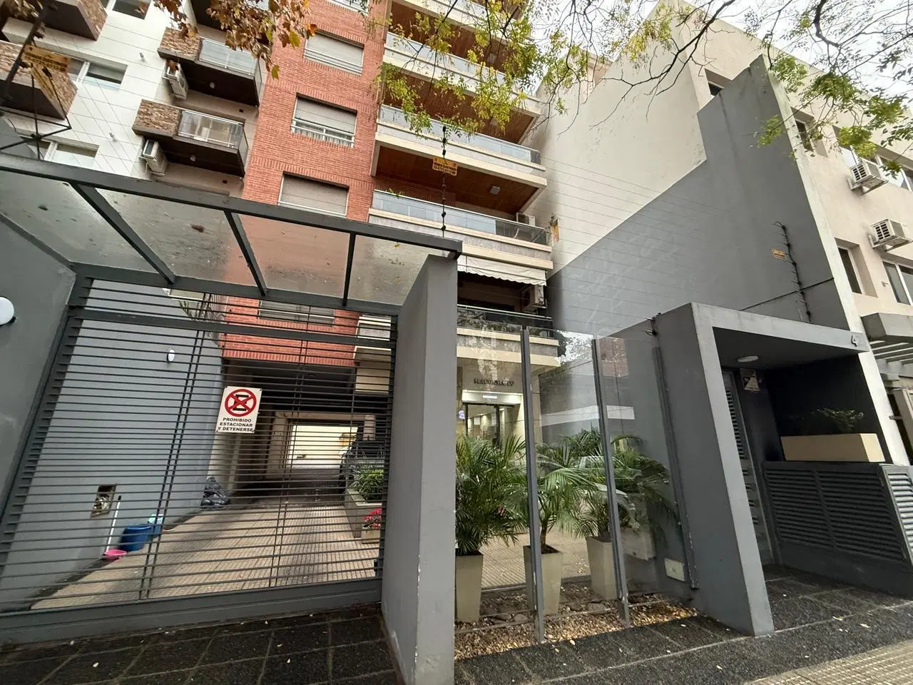 Alquiler departamento con cochera en Quilmes 3