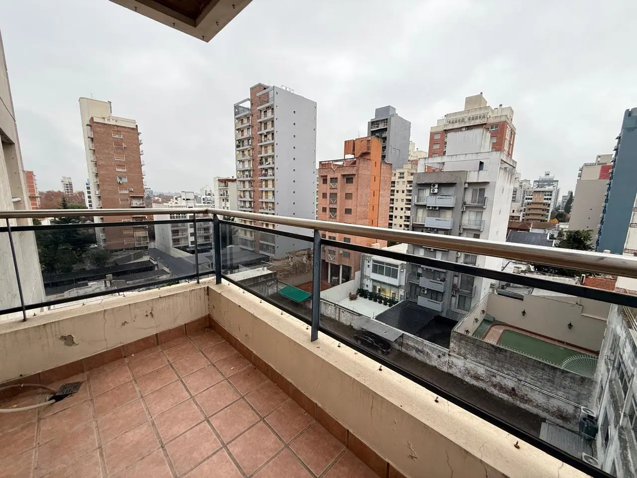 Alquiler departamento con cochera en Quilmes 5