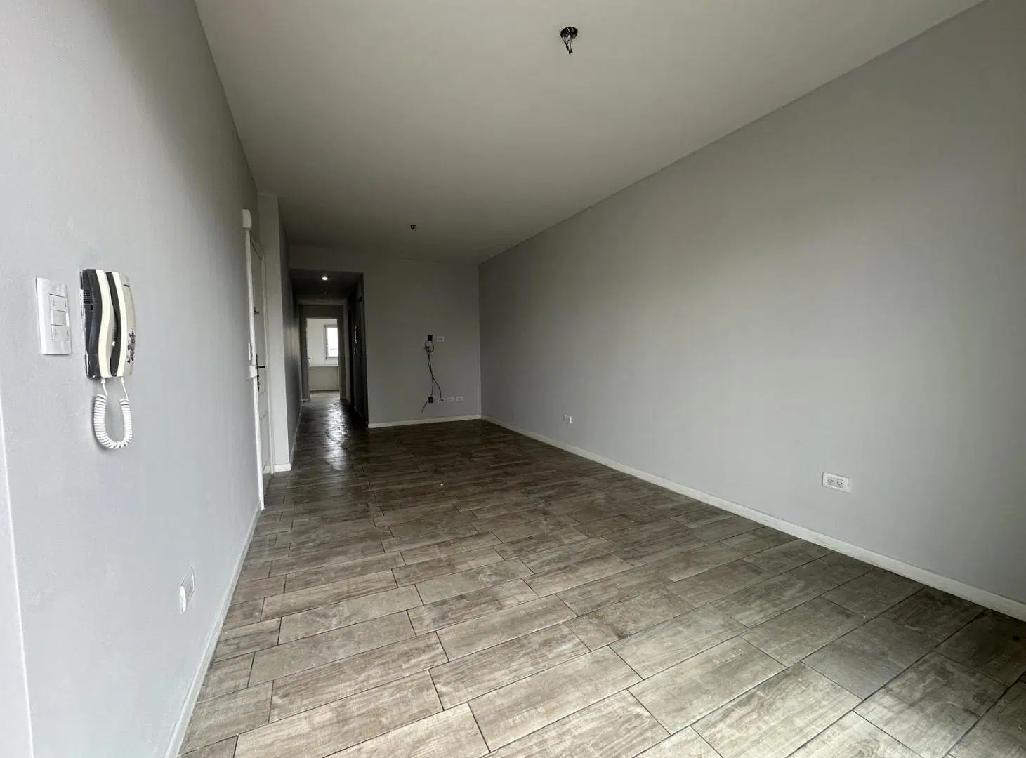 Departamento 3 ambientes con cochera en venta en Quilmes 3