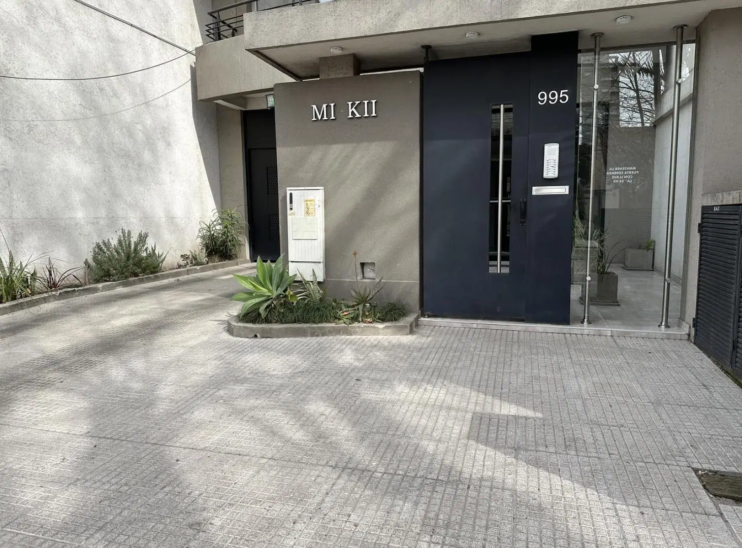 Departamento 3 ambientes con cochera en venta en Quilmes 1