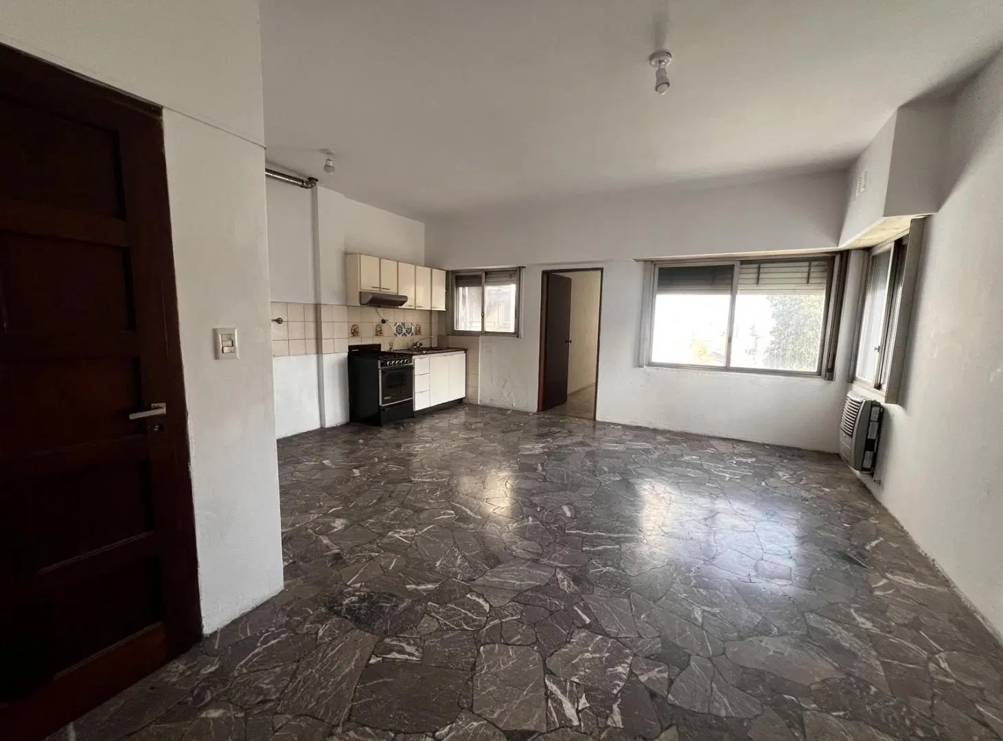 Departamento 4 ambientes en alquiler en Quilmes 4