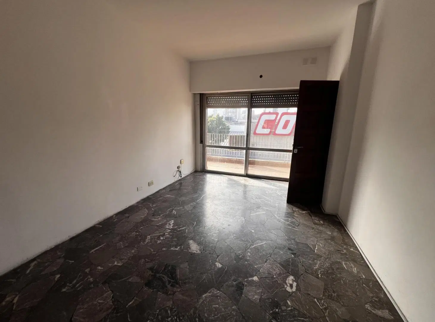 Departamento 4 ambientes en alquiler en Quilmes 3