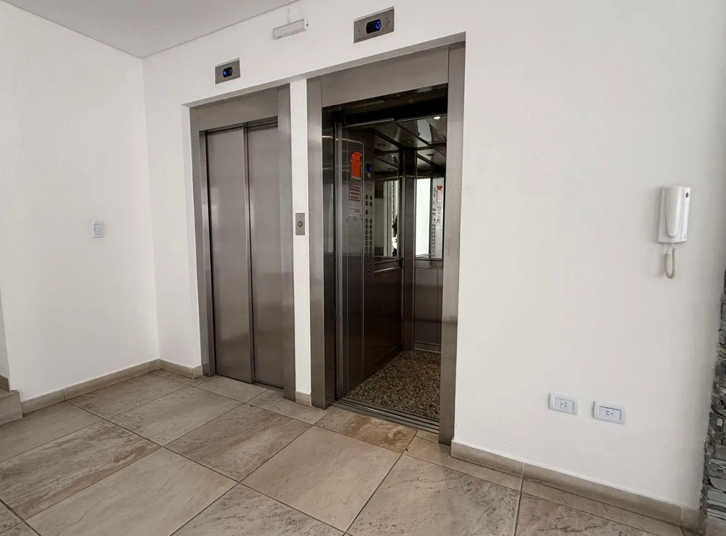 Alquiler departamento de 2 ambientes con cochera 3