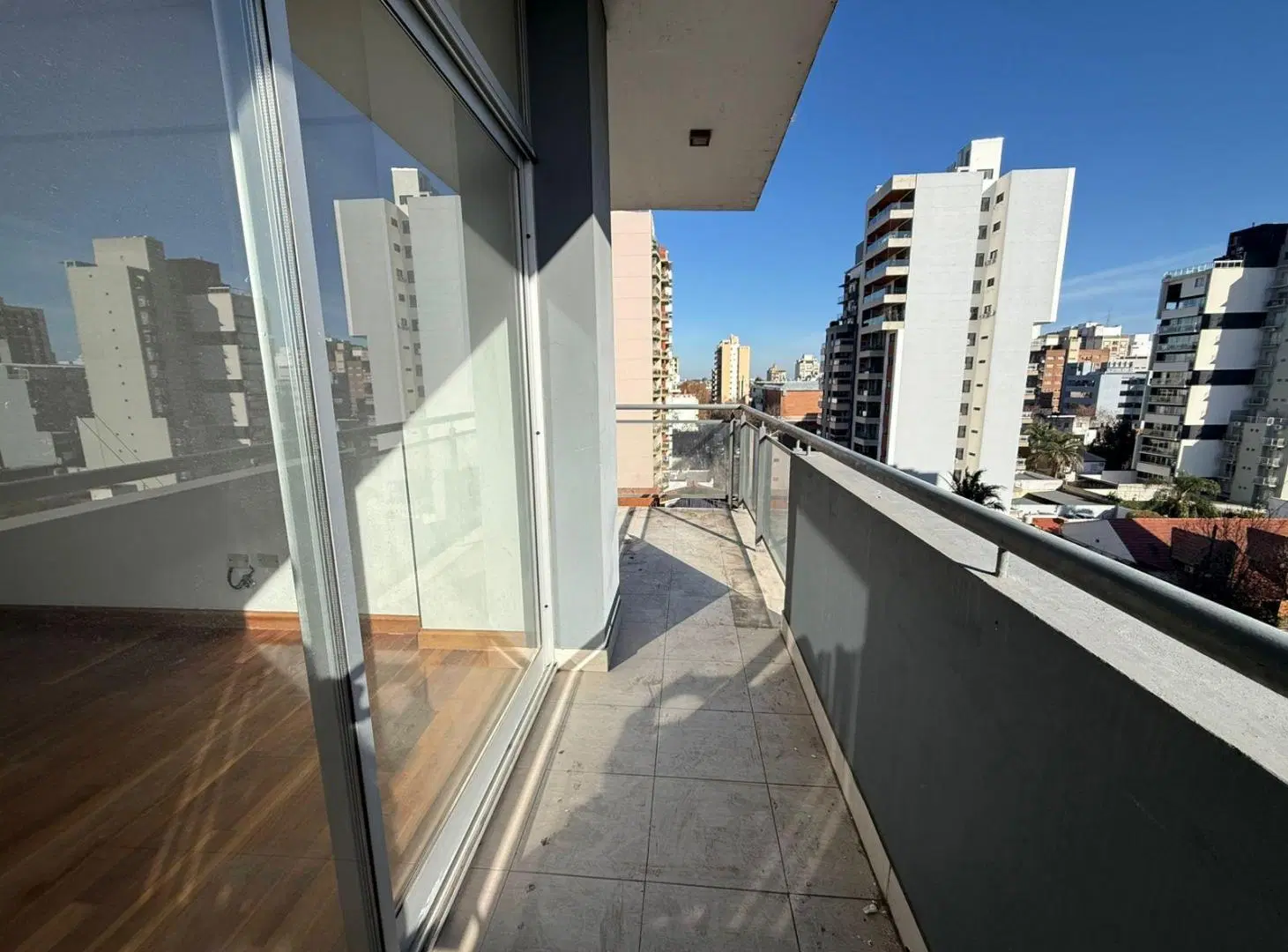 Alquiler departamento de 2 ambientes con cochera 5