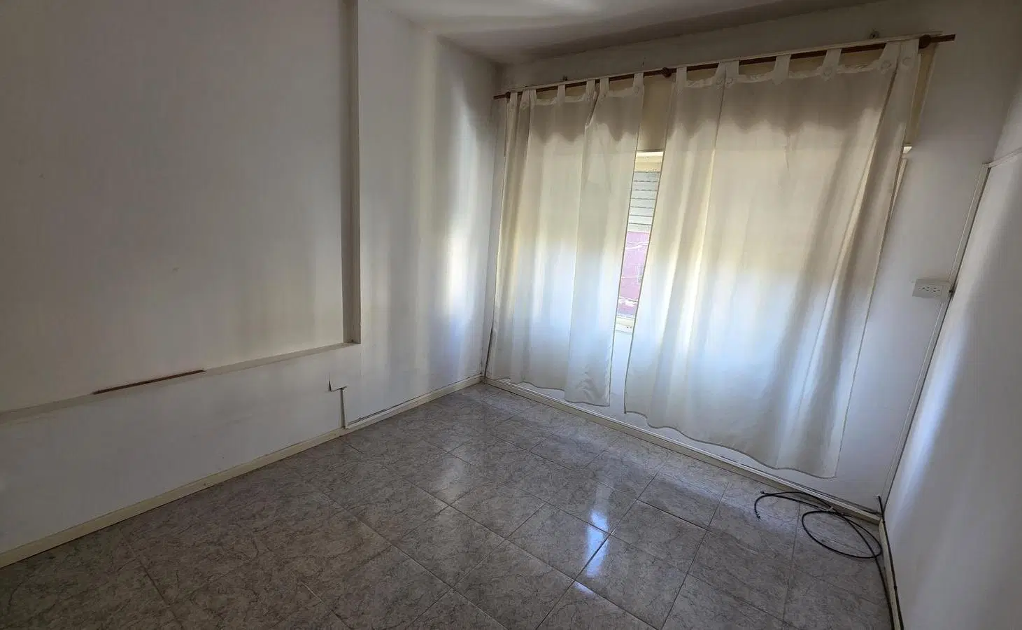 Alquiler Departamento 2 ambientes con patio 1