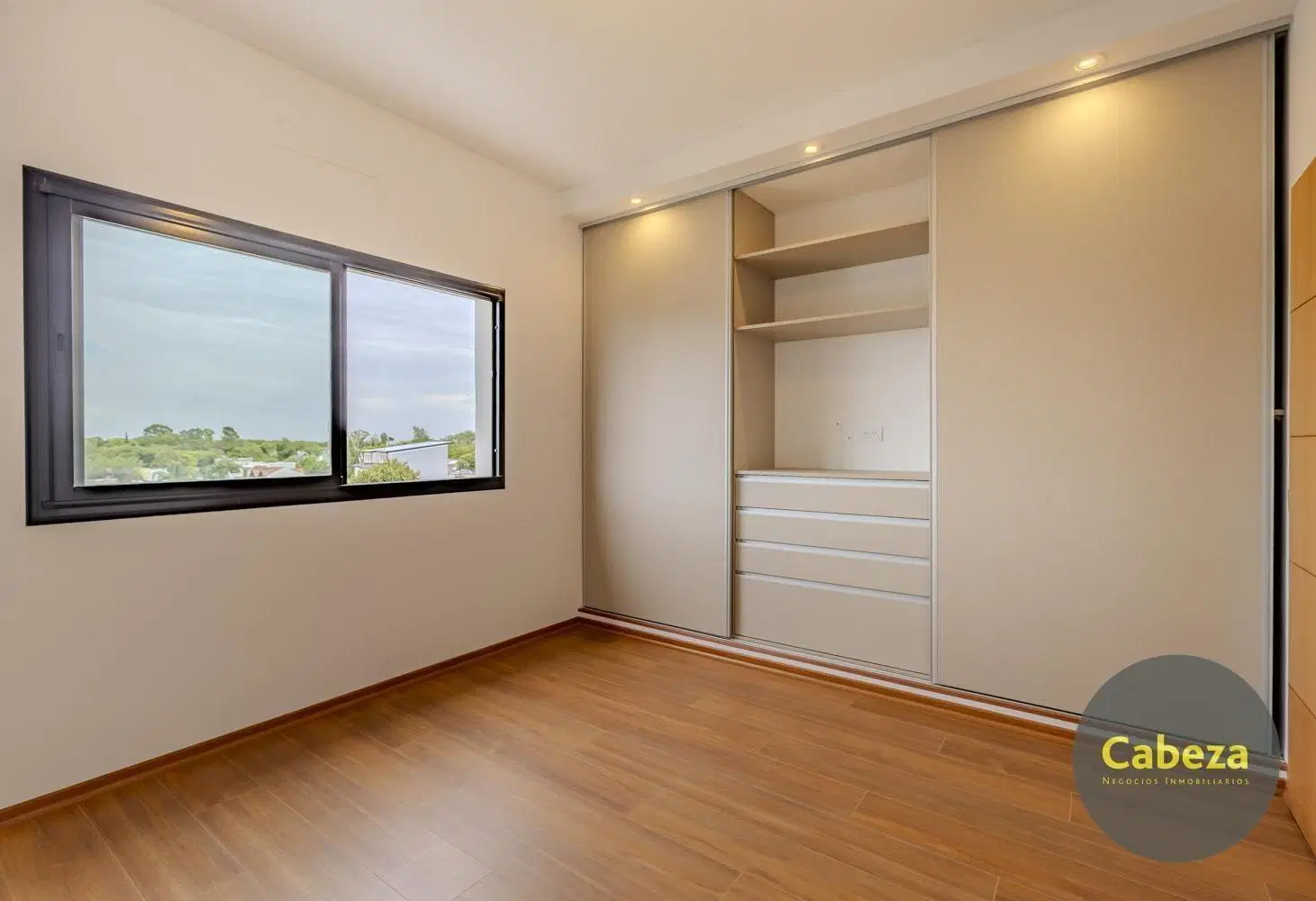 DEPARTAMENTO EN VENTA DE 2 AMBIENTES EN QUILMES CON COCHERA Y BAULERA A ESTRENAR 3
