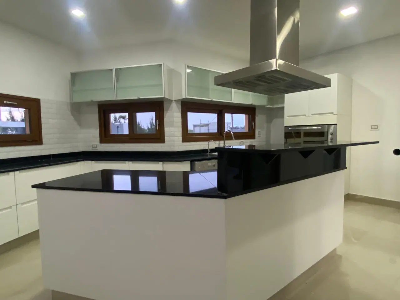 Casa en alquiler de 4 dormitorios y piscina 8