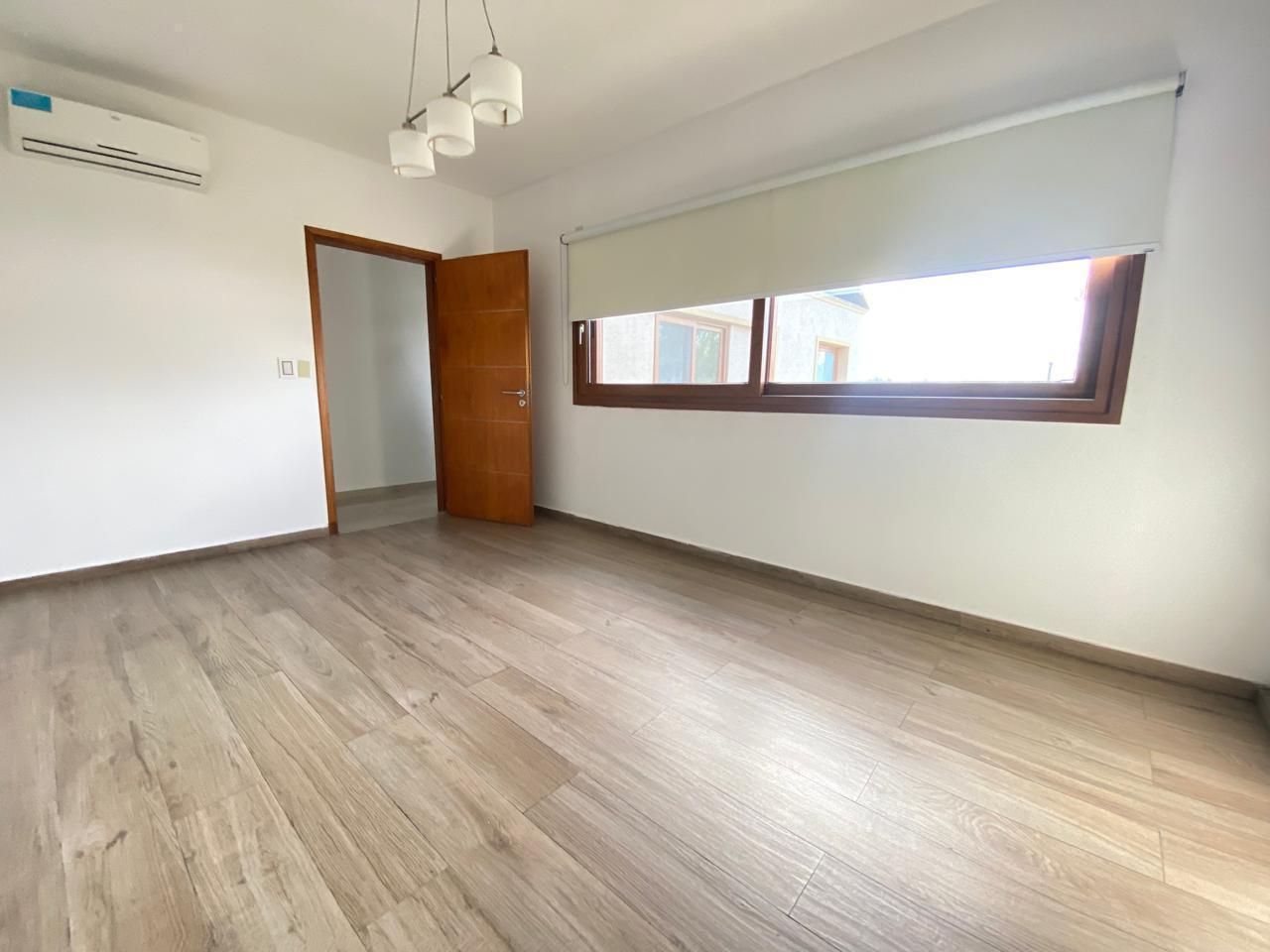 Foto de Casa en alquiler de 4 dormitorios y piscina, imagen 3