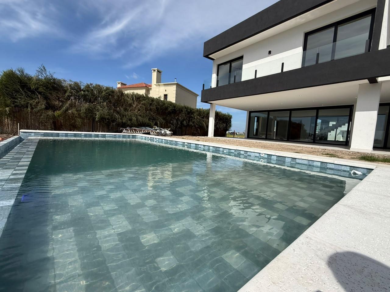 Foto de Venta casa de 4 dormitorios con piscina, imagen 4