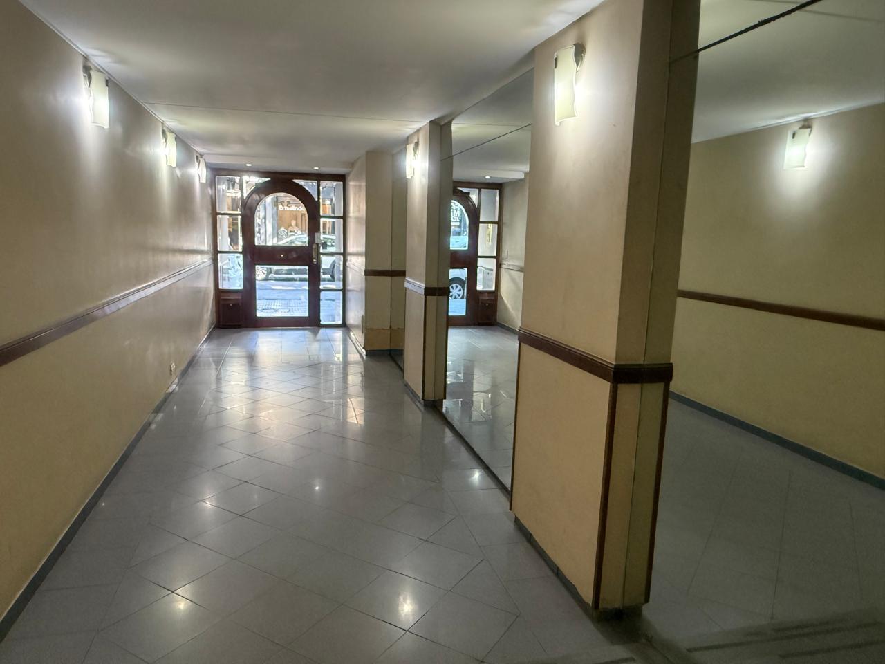 Foto de Departamento en alquiler de 3 ambientes con cochera, imagen 3