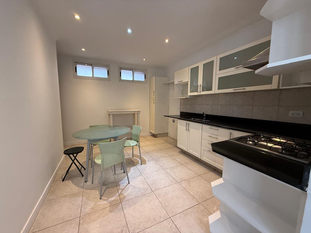 Foto de Casa de 3 dormitorios con patio y parrilla, imagen 2