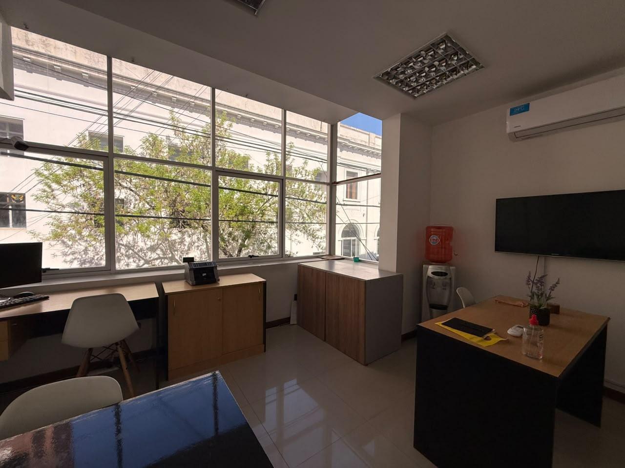 Foto de Oficina en alquiler, imagen 2