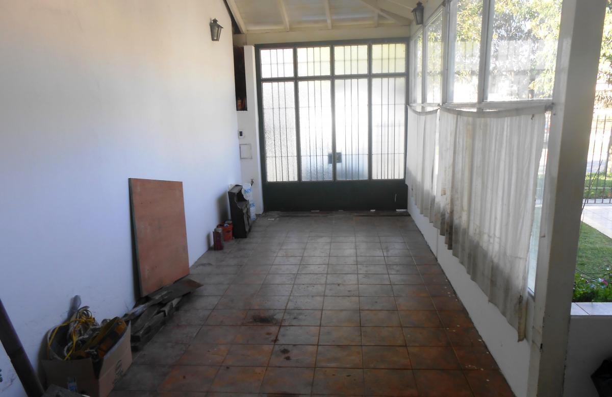 Casa Chalet en Venta Ubicado en Temperley, Lomas de Zamora, G. B. a. Zona Sur 1