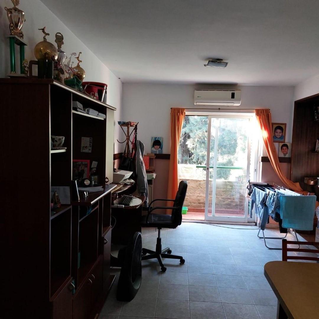 Departamento en Venta Ubicado en Burzaco, Almirante Brown, G. B. a. Zona Sur 5