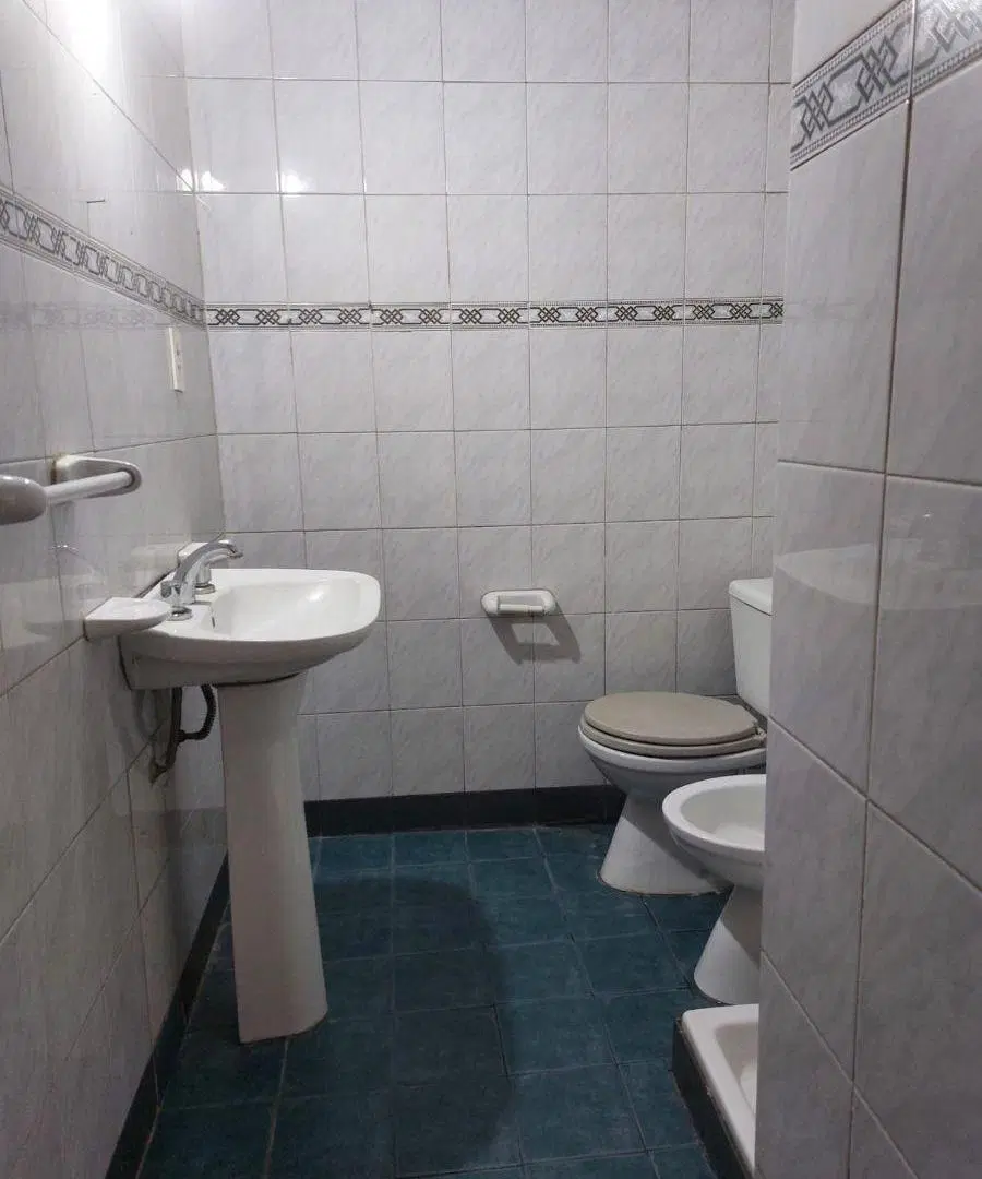 DEPARTAMENTO EN PRIMER PISO POR ESCALERA 3