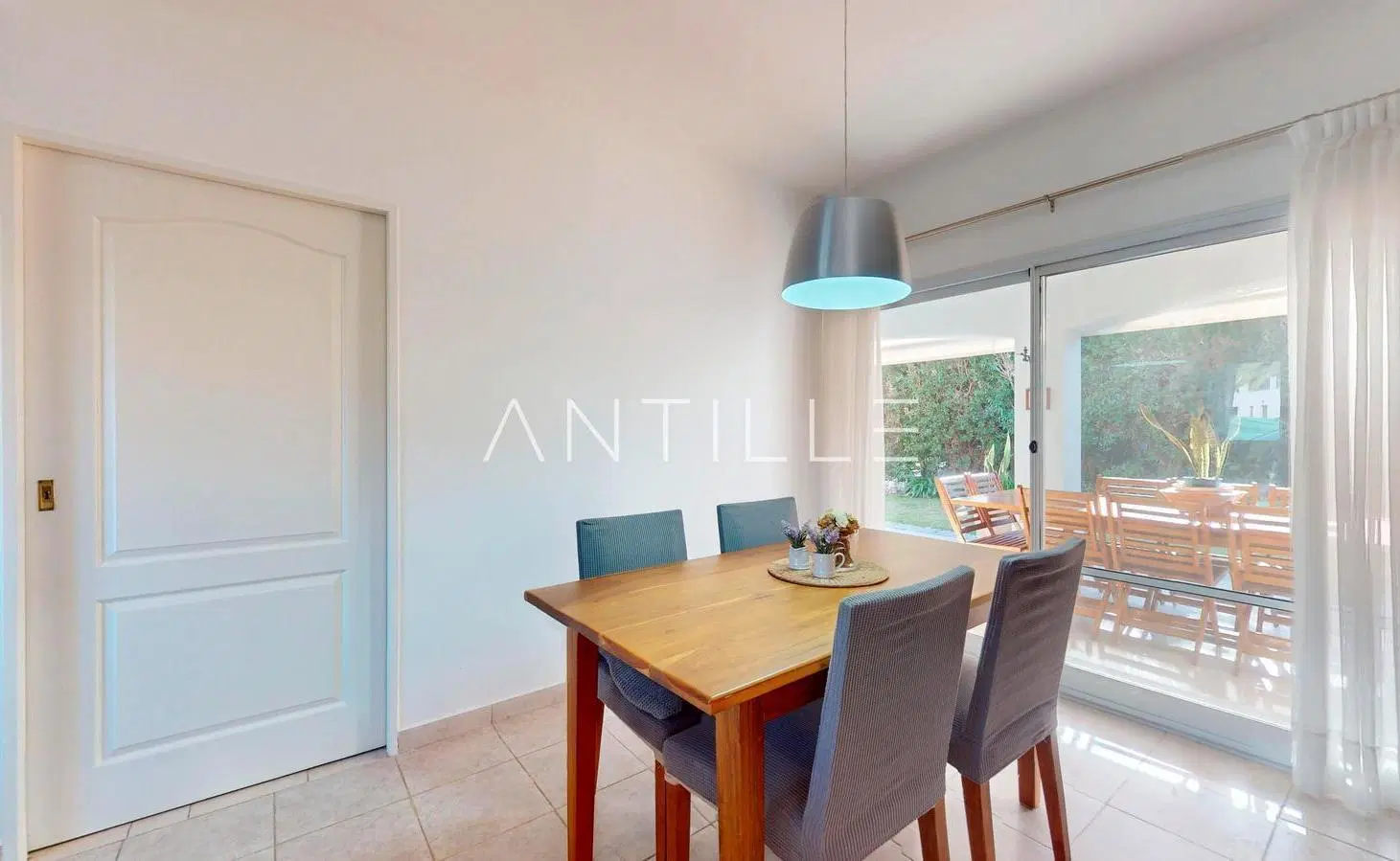 CASA EN VENTA | ABRIL CLUB DE CAMPO 4