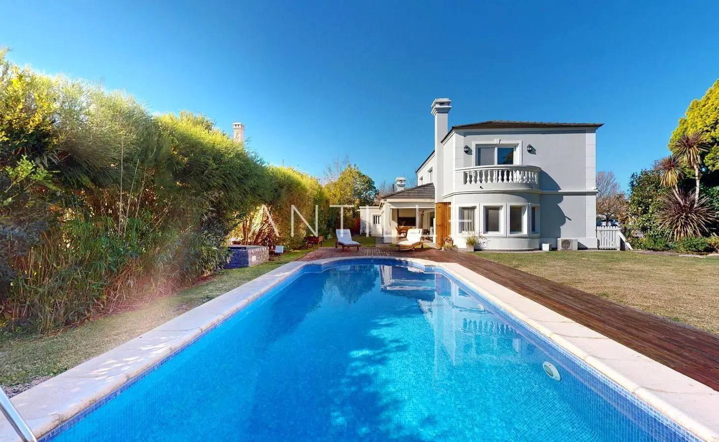CASA EN VENTA | ABRIL CLUB DE CAMPO 2