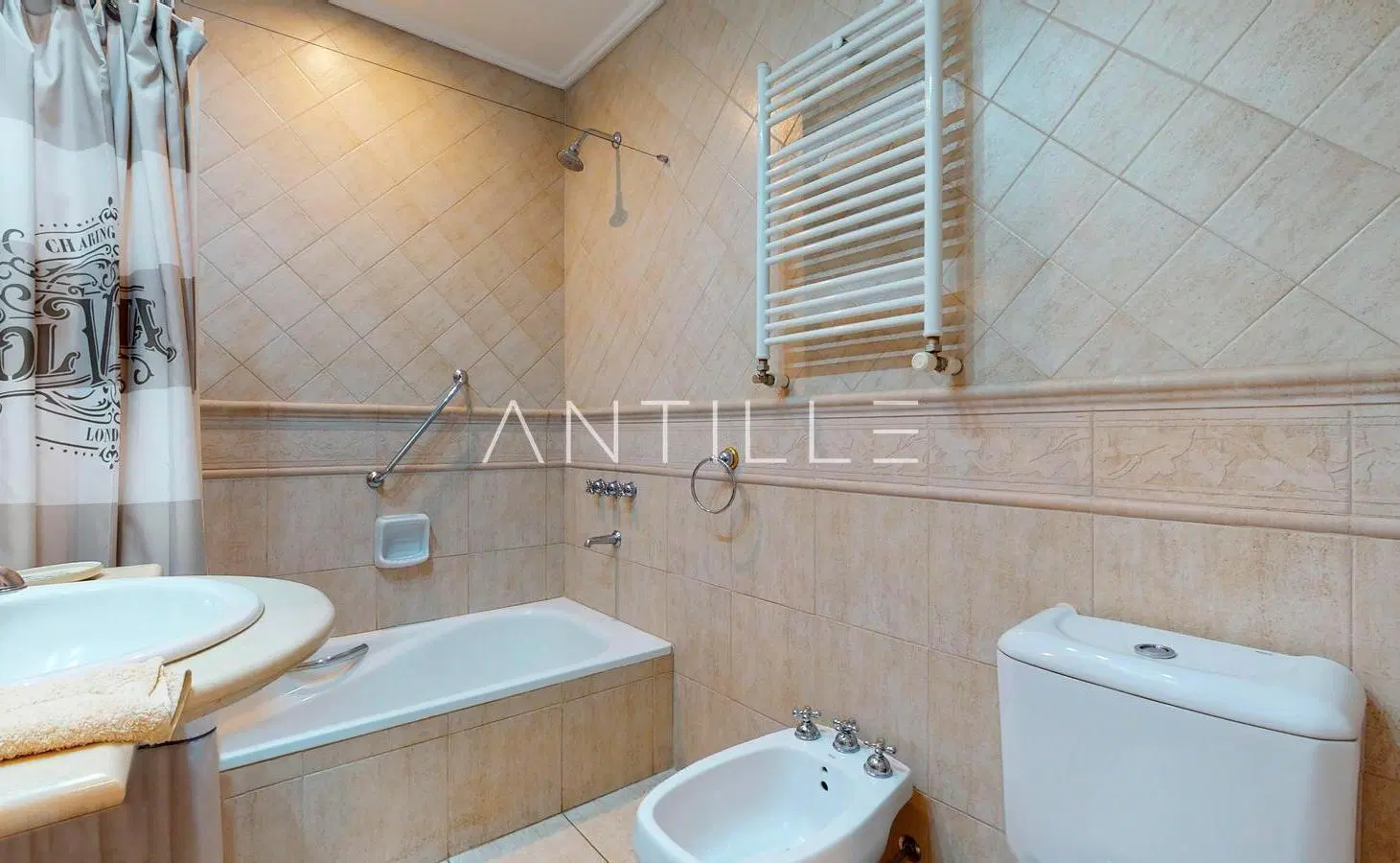 CASA EN VENTA | ABRIL CLUB DE CAMPO 4