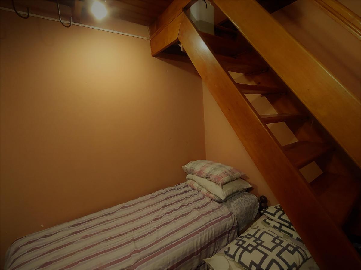 Amplio Chalet en Barrio Ingles 5