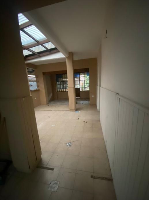 Venta de Casa a Remodelar en Excelente Ubicación 3