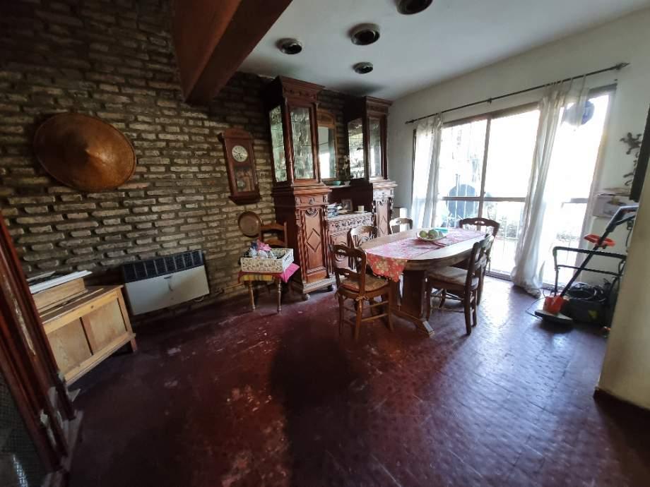 Venta de Chalet 4 Ambientes Sobre Amplio Lote 3