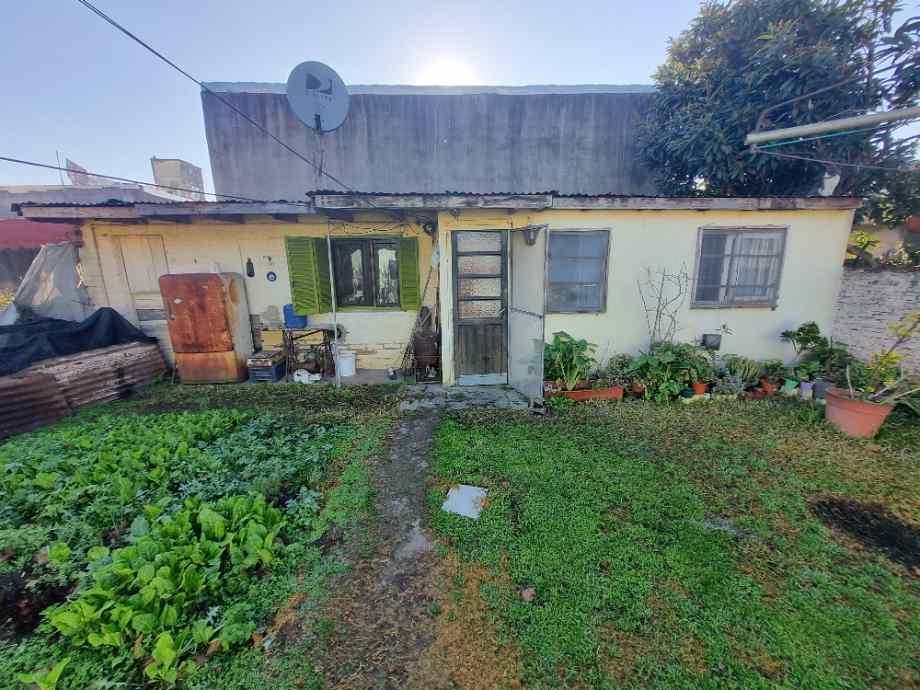Casa 4 Ambientes Mas un Departamento 1