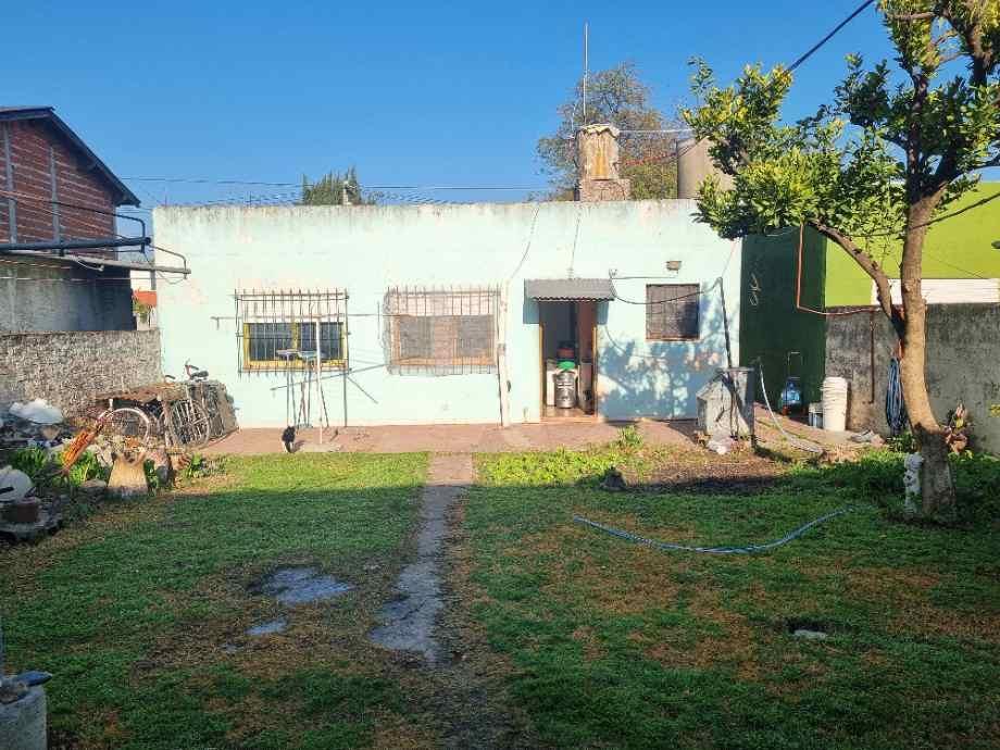 Casa 4 Ambientes Mas un Departamento 5