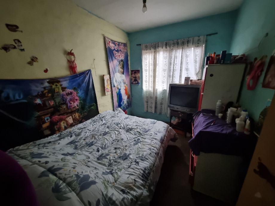 Amplio Lote con Casa a Terminar en Zona Industrial 3