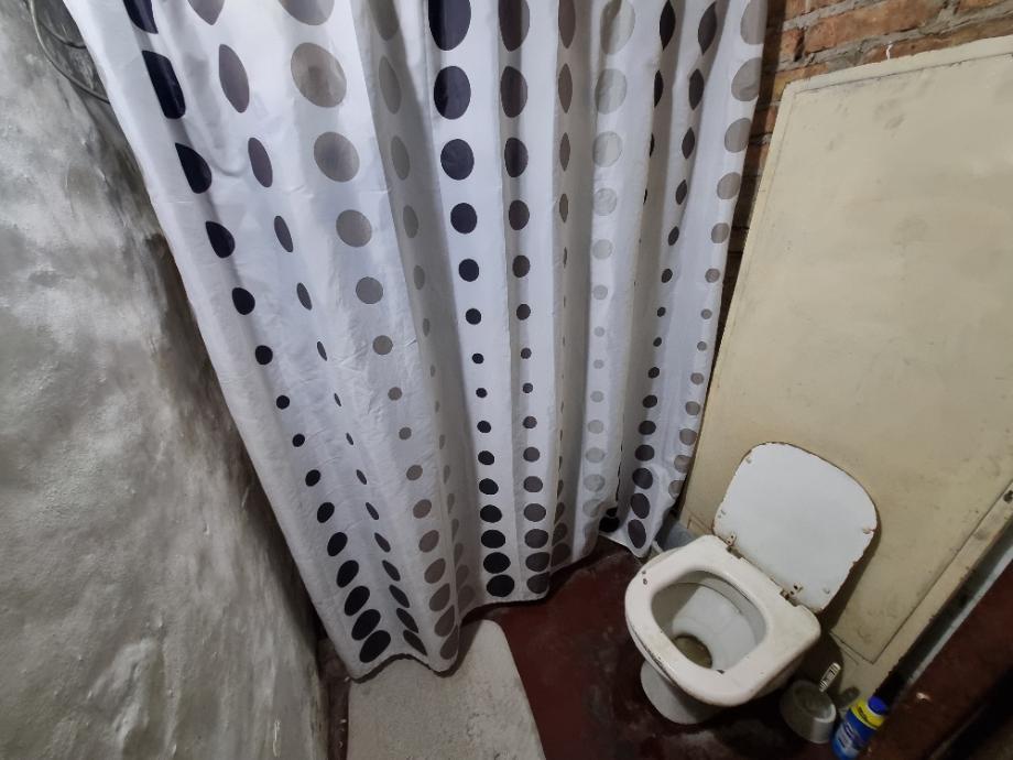 Amplio Lote con Casa a Terminar en Zona Industrial 1