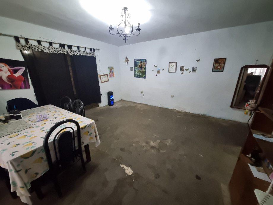 Amplio Lote con Casa a Terminar en Zona Industrial 2