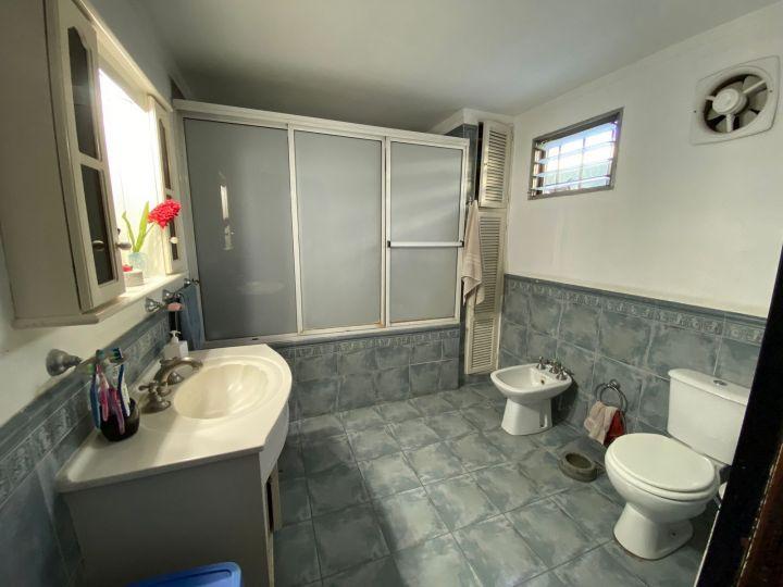 Hermosa Casa 6 Ambientes con Piscina 4