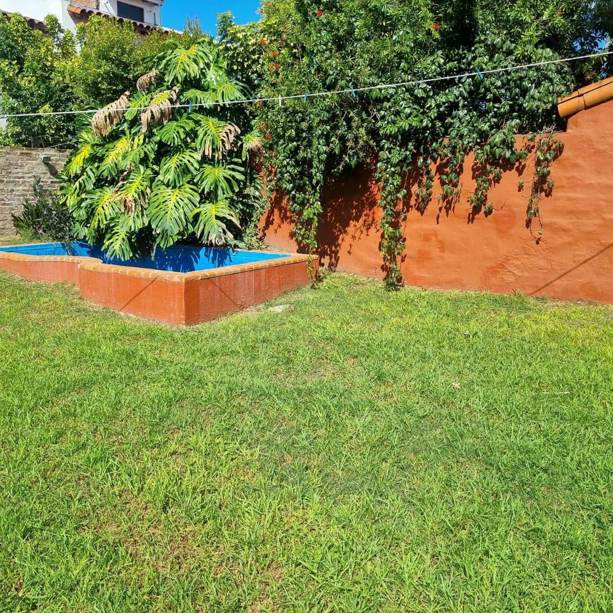 Chalet de Tres Ambientes Distribuido en Dos Plantas, Zona Parque Johnston. 1