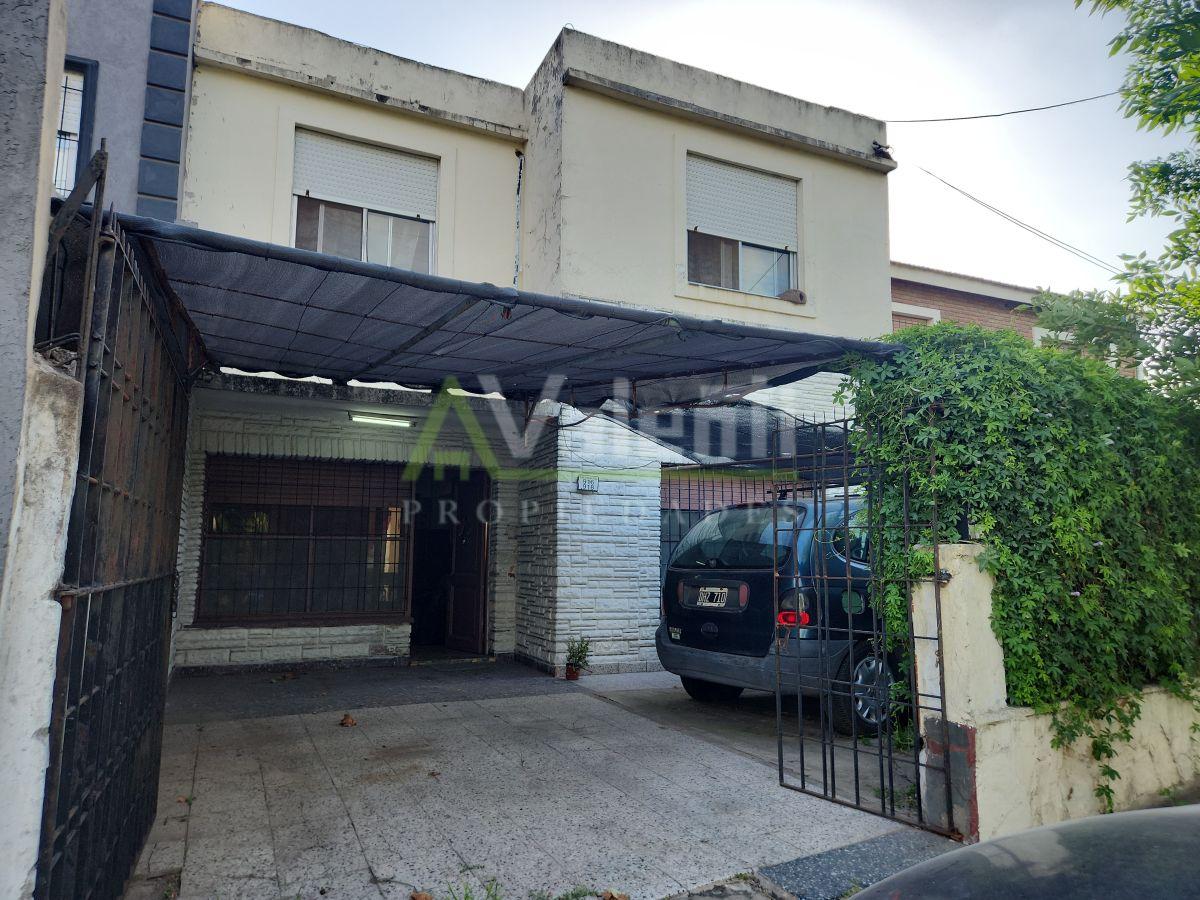 Casa 2 Familias En Venta 5 Ambientes c/ Patio y Cochera, Barrio Ingles, Hurlingham
