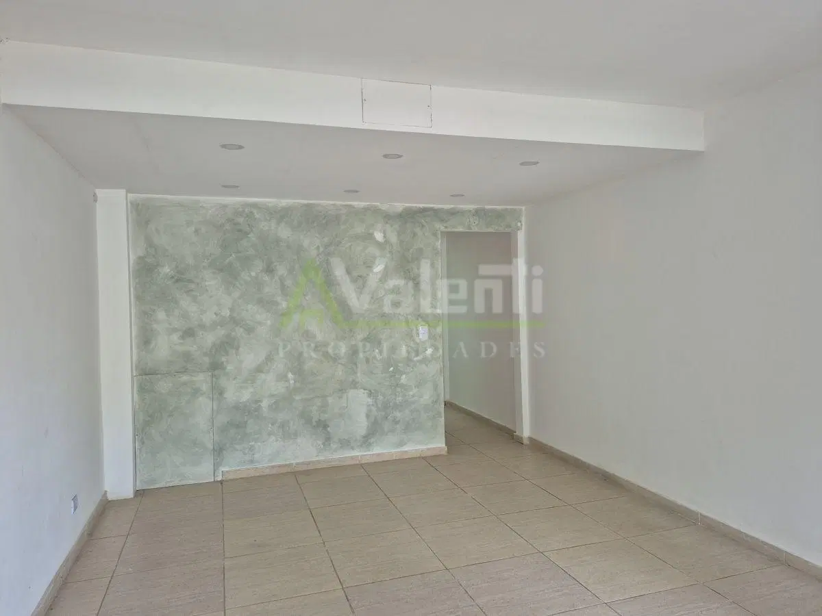 Triplex En Venta 4 Ambientes Con Cochera Y Patio, Parque Johnston, Hurlingham 3