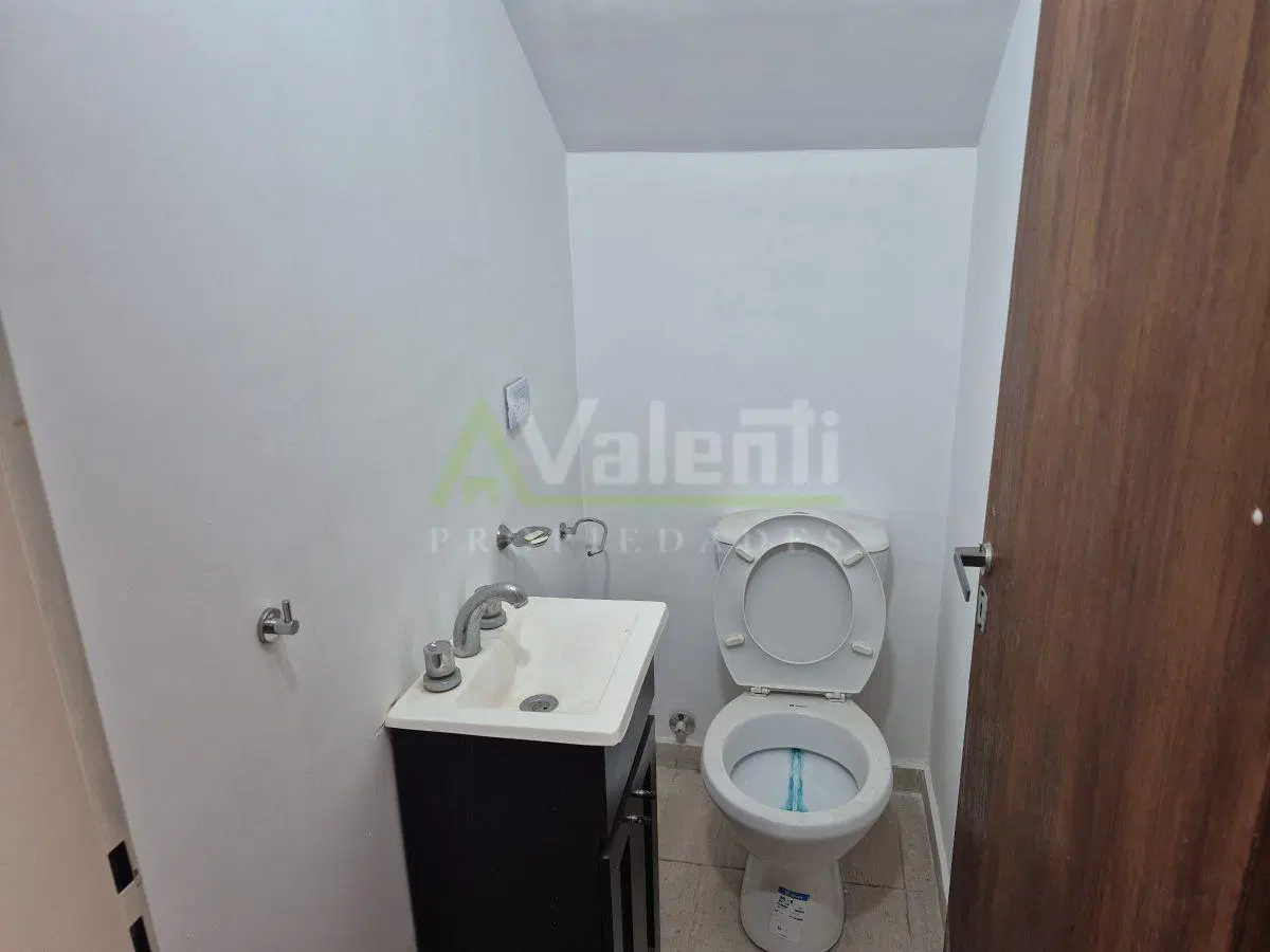 Triplex En Venta 4 Ambientes Con Cochera Y Patio, Parque Johnston, Hurlingham 4