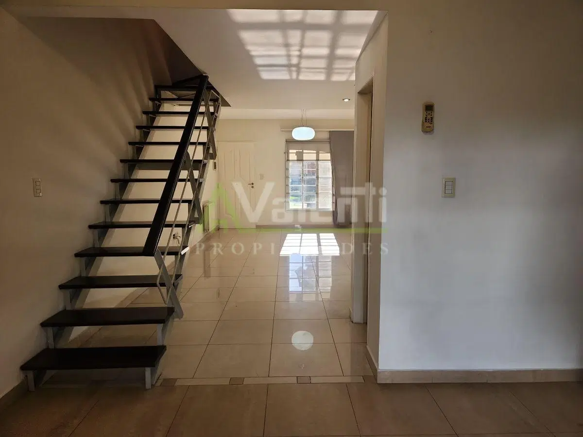 Triplex 4 Ambientes En Venta Con Amenities, Apto Credito Hipotecario, Barrio El Mirador, Hurlingham 3