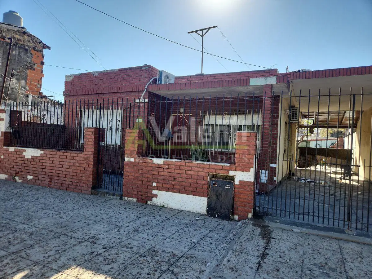 Casa 3 Ambientes En Venta Con Patio y Garage, William C. Morris, Hurlingham 2