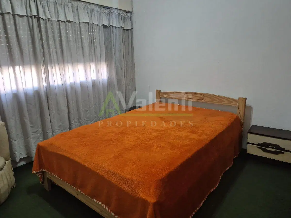 Casa 3 Ambientes En Venta Con Jardin y Garage Pasante, Barrio Luna, Hurlingham 3