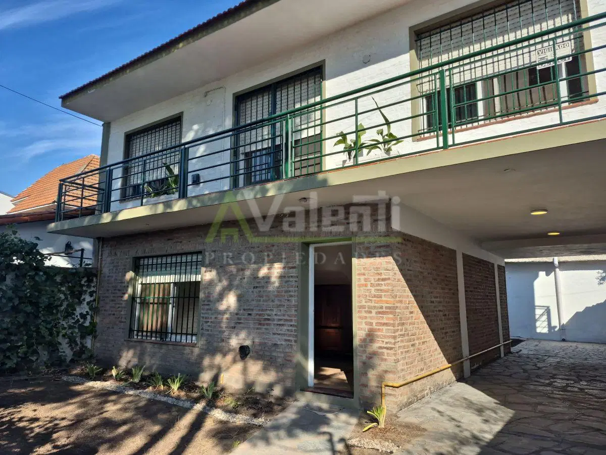 Casa 4 Ambientes Con Patio y Garage, Parque Quirno, Hurlingham 2