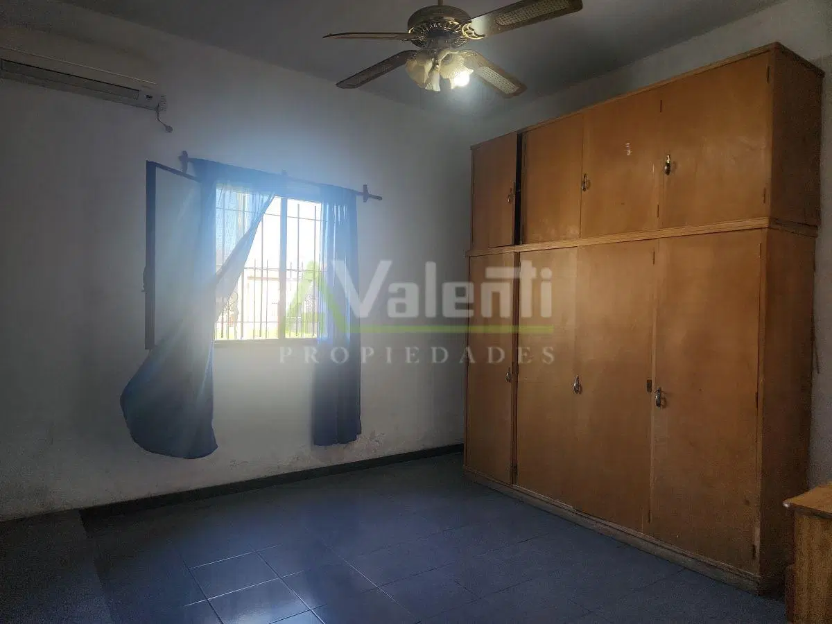 Casa 3 Ambientes En Venta Con Cochera y Jardin, Barrio Luna, Hurlingham 8