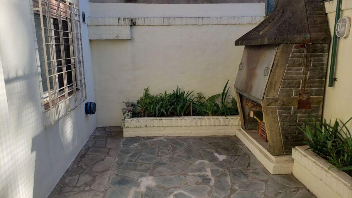 Foto de Chalet 4 Ambientes 2 Plantas En Alquiler, Con Garage y Patio, Parque, imagen 3