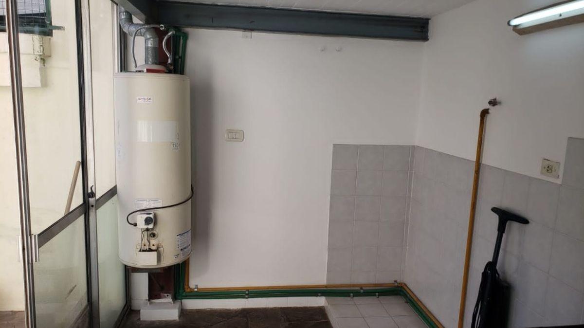 Foto de Chalet 4 Ambientes 2 Plantas En Alquiler, Con Garage y Patio, Parque, imagen 4