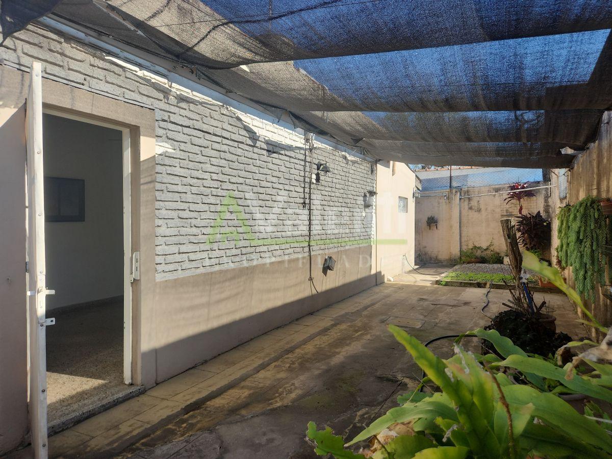 Foto de Casa PH 3 Ambientes Al Fondo En Venta Con Patio Amoblada, Apto Credito, imagen 1
