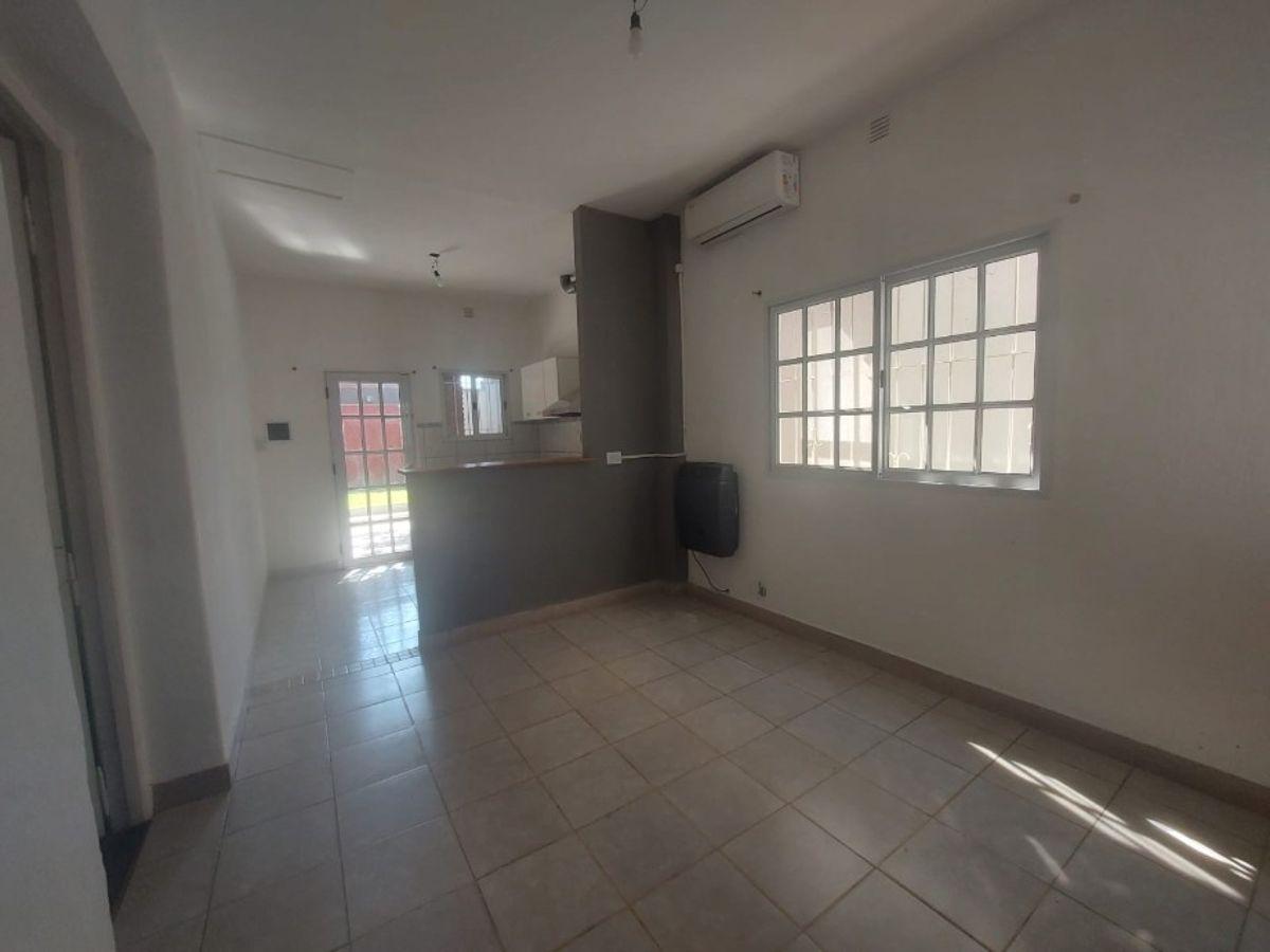 Foto de Chalet PH 3 Ambientes Al Frente En Alquiler Con Parrilla y Patio, imagen 3