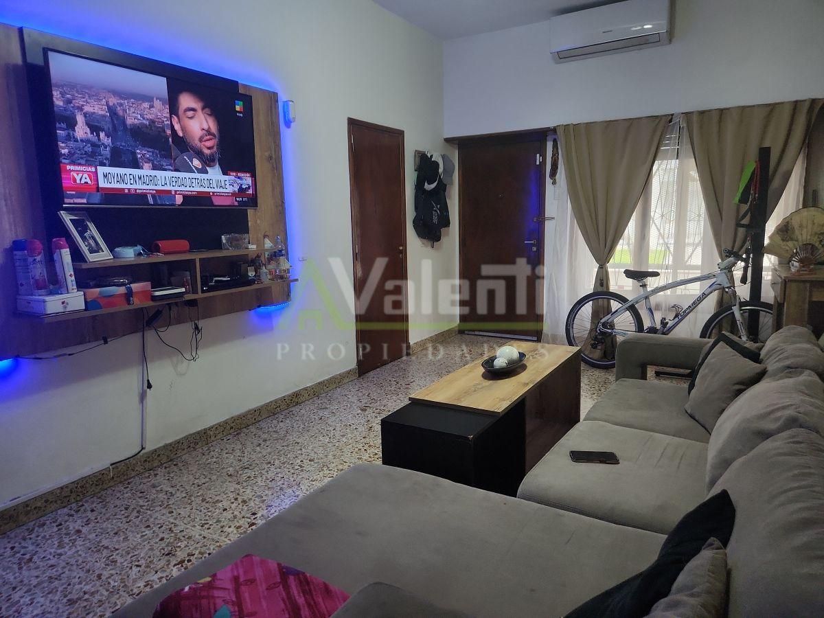 Foto de Chalet 4 Ambientes 500m2 En Venta, Con Jardin y Cochera, Villa Tesei, imagen 4