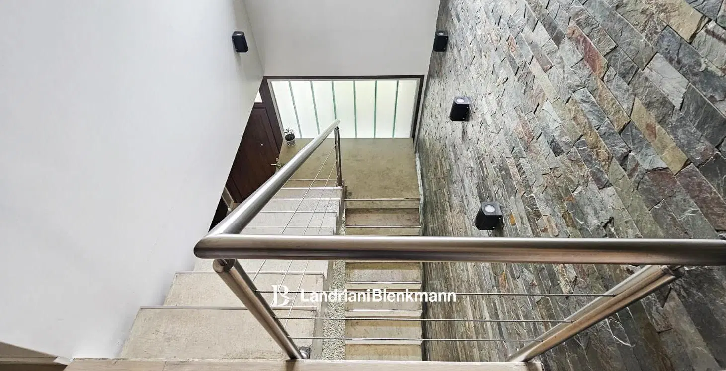 VENTA DE CASA 3 HABITACIONES °B CERRADO COSTA RIO 2