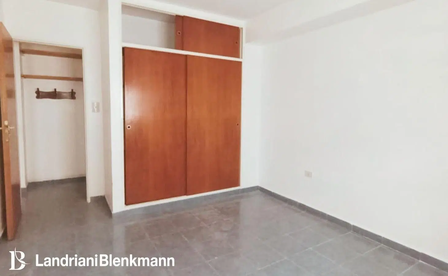 Departamento en PB, con patio 1